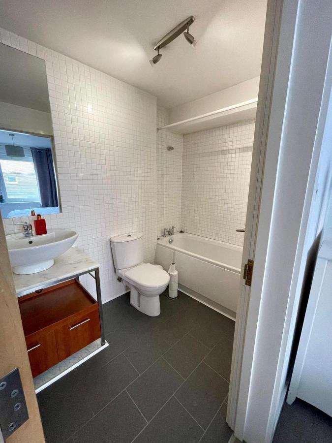 Pass The Keys Lovely 2Bedroom Flat With Balcony Edimburgo Exterior foto