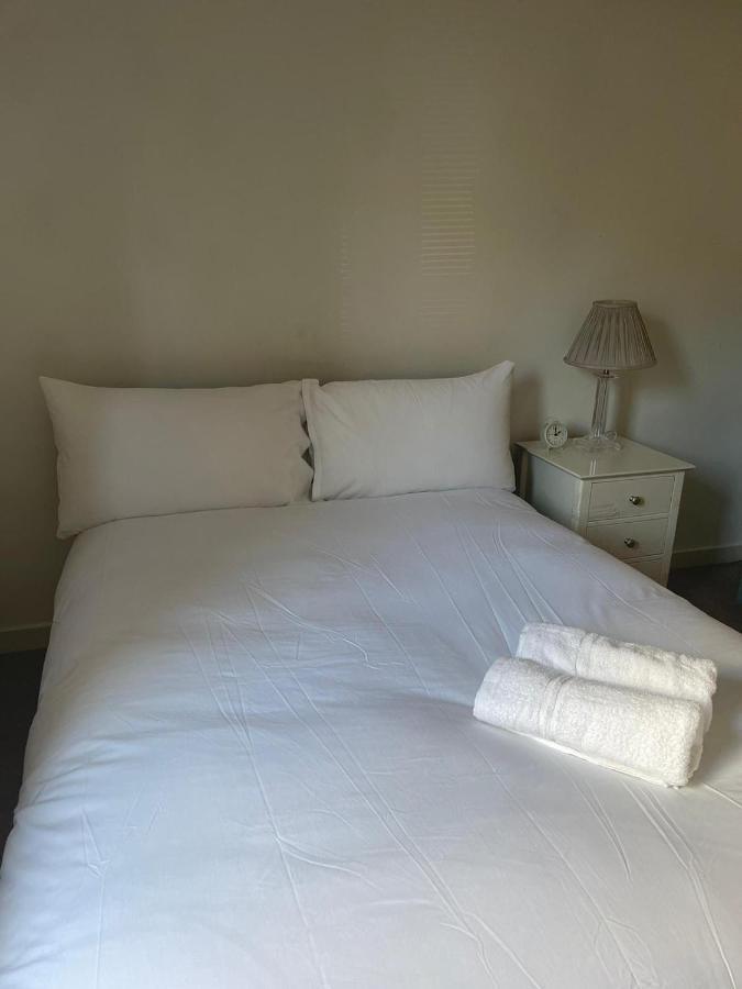 Pass The Keys Lovely 2Bedroom Flat With Balcony Edimburgo Exterior foto